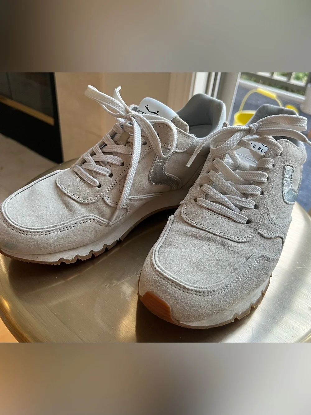Voile Blanche Suede Sneakers in Light Beige with Metallic Accent